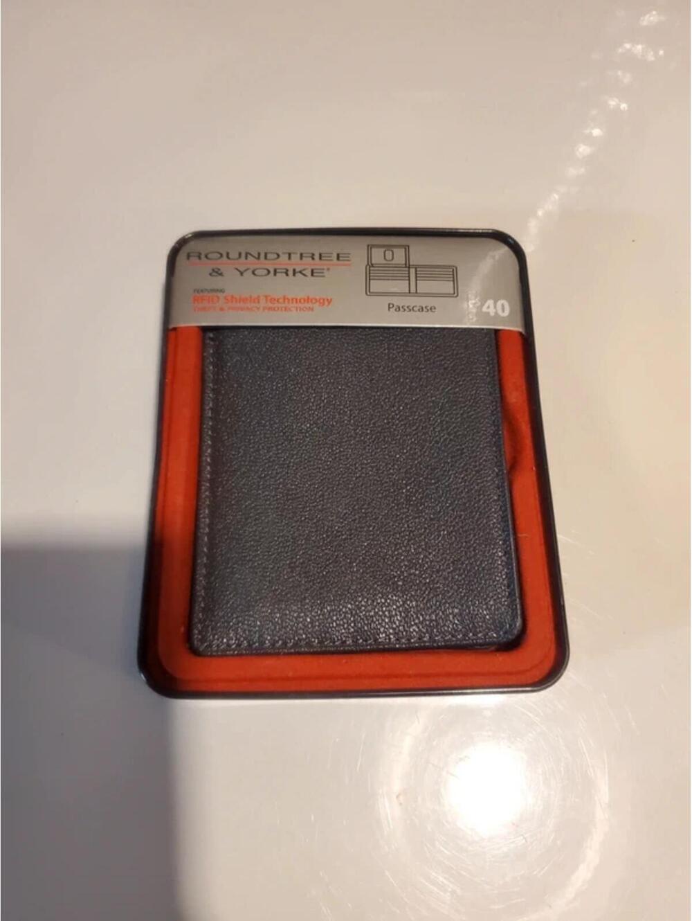 Roundtree & Yorke Wallet